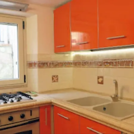 Cecilia Mondello Apartment *